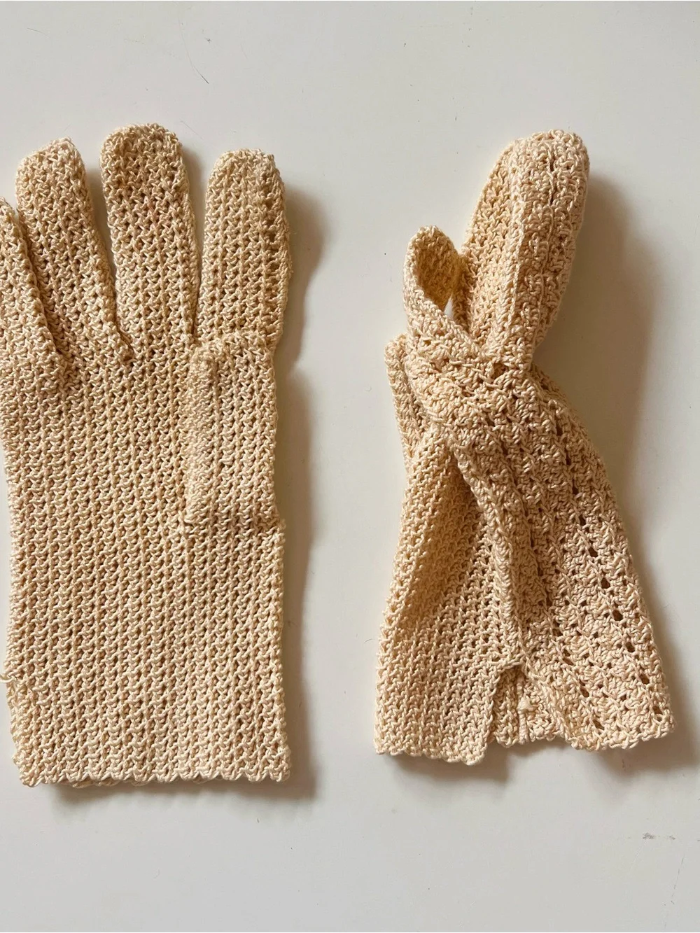 Vintage 60s Cream Crochet Wedding Gloves Vintage Women’s XS/S EUC